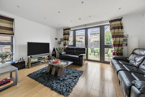 8 Wensum Place, Bromley, BR2 7BF