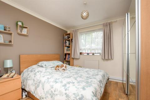 2 bedroom ground floor flat for sale, Laburnum Grove, Northfleet, Gravesend, Kent