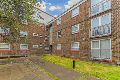 2 bedroom ground floor flat for sale, Laburnum Grove, Northfleet, Gravesend, Kent