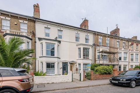 4 bedroom terraced house for sale, Pakefield Road, Pakefield