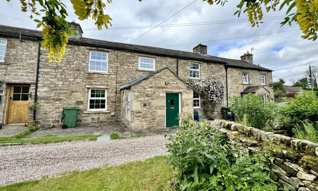 Atkinson Cottage, Carperby, Leyburn... 3 bed character property for