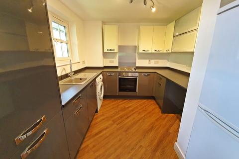 1 bedroom flat to rent, Blythway Houses, Haldens, Welwyn Garden City, AL7