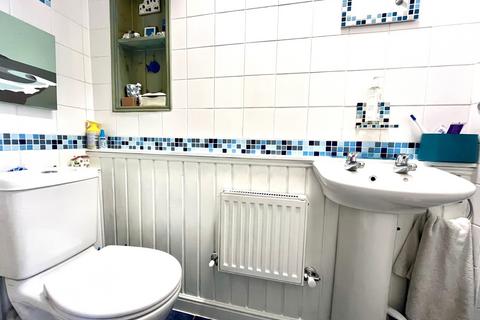 33 Cedarcroft Road, Chessington, KT9 1RS