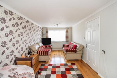 2 bedroom flat for sale, Byrd Road, Crawley, West Sussex. RH11 8XG