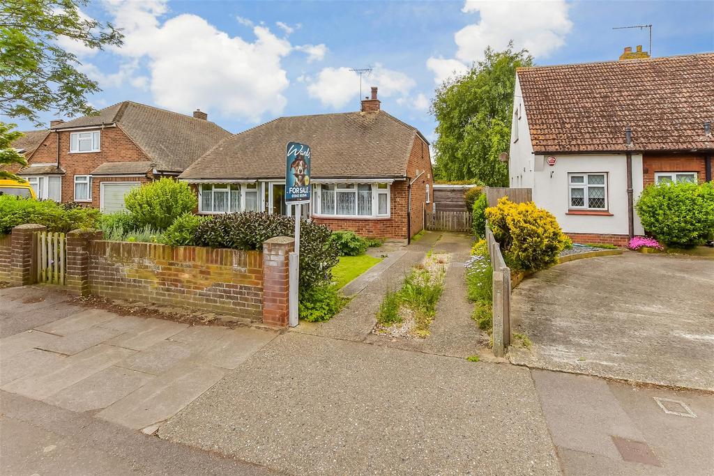 Fairfield Road, Broadstairs, Kent 2 bed detached bungalow for sale £