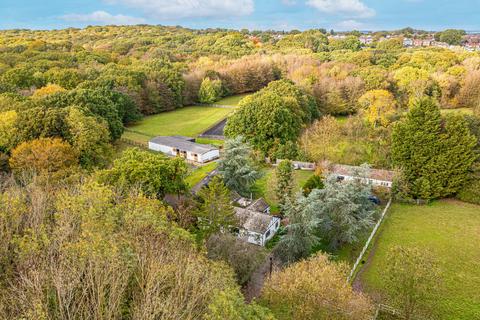 3 bedroom detached bungalow for sale, Holyoak Lane, Hockley, SS5