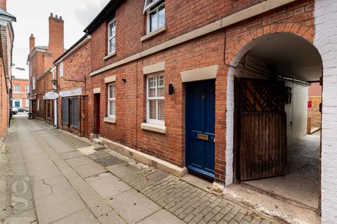 2 bedroom terraced house to rent, East Street, Hereford