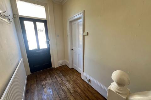 3 bedroom terraced house for sale, St. Georges Square, Halifax HX3