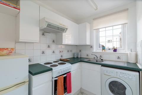 26/6 Causewayside, Edinburgh, EH9 1QB