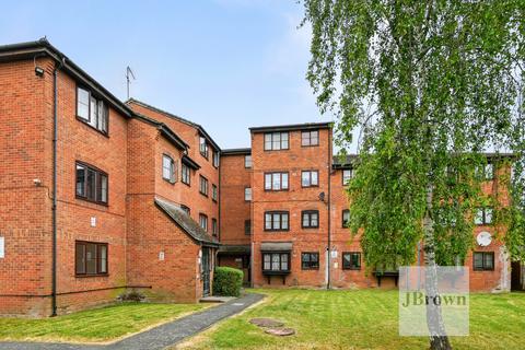 1 bedroom flat for sale, Grays, Essex, RM17