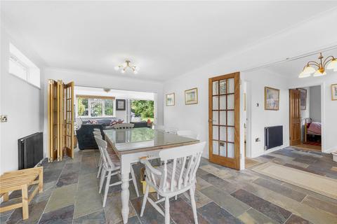 5 Merrilyn Close, Claygate, Esher, KT10 0EQ
