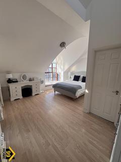 3 bedroom penthouse for sale, Rope Street, Surrey Quays, London, SE16