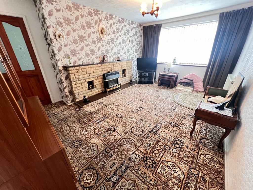 Sandwell Place, Willenhall 3 bed semidetached house for sale £170,000