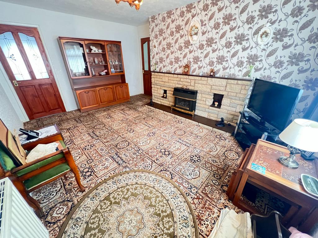 Sandwell Place, Willenhall 3 bed semidetached house for sale £170,000