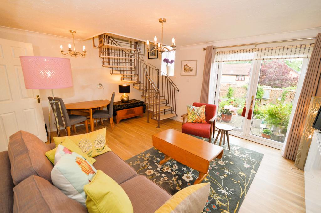 Living/dining room