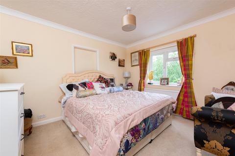 13 Buckhurst Road, Frimley Green, Camberley, GU16 6LH