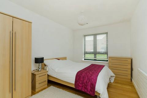 2 bedroom flat to rent, Stratheden Road, Blackheath, London, SE3