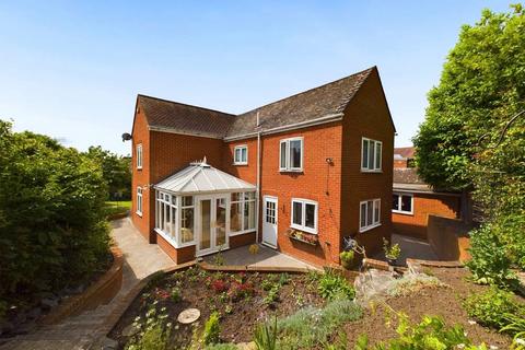 4 bedroom detached house for sale, Cornmeadow Green, Worcester, Worcestershire, WR3