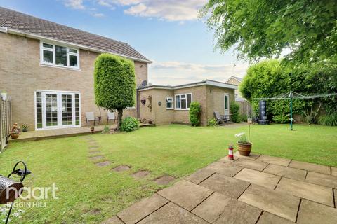 16 Dowding Road, Biggin Hill, Westerham, TN16 3BG