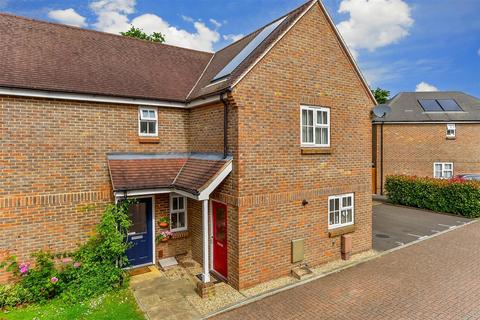 2 bedroom end of terrace house for sale, Taylors Copse, Fishbourne, Chichester, West Sussex