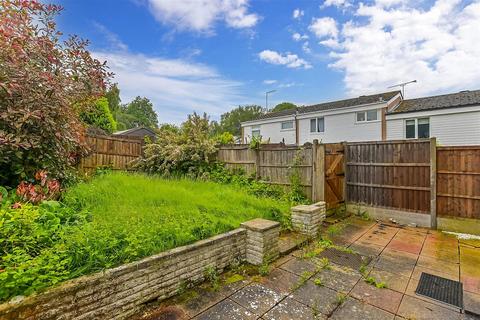 3 bedroom end of terrace house for sale, Admers Wood, Vigo, Kent