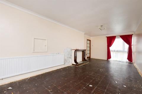 16 Admers Wood, Vigo, Gravesend, DA13 0SP