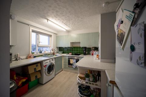 3 bedroom flat for sale, Tron Court, Tullibody FK10