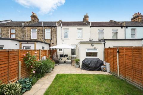 3 bedroom terraced house for sale, Ilford IG3