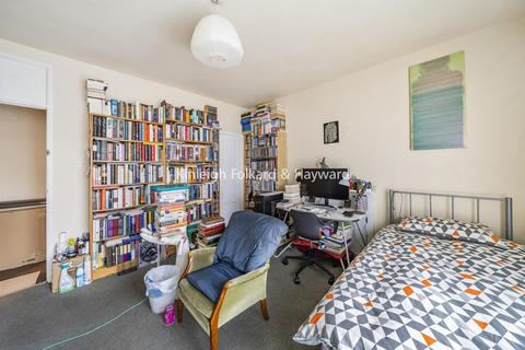 Flat 7, Oliver House Wyvil Road, London, SW8 2SX