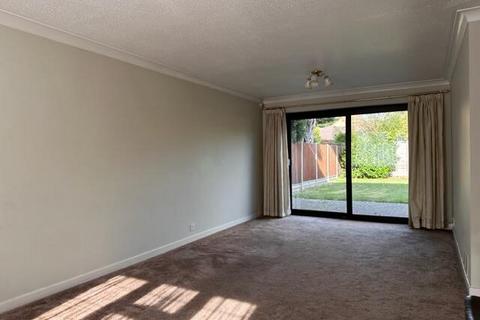 4 bedroom detached house to rent, The Briars, Slough SL3