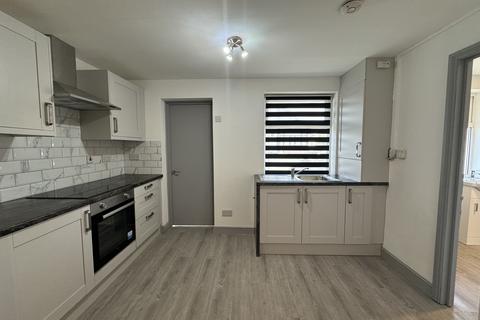 2 bedroom flat to rent, Morden SM4