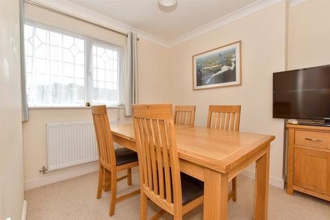 3 bedroom chalet for sale, Ventnor Road, Sandown, Isle of Wight