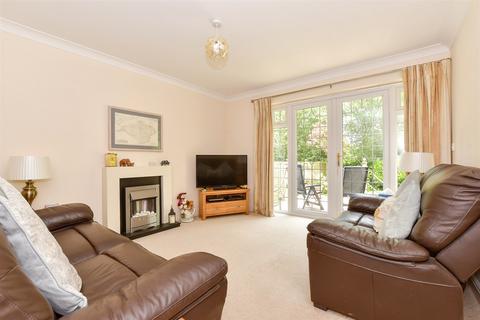 3 bedroom chalet for sale, Ventnor Road, Sandown, Isle of Wight