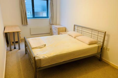2 bedroom flat to rent, 6 City Walk, Sweet Street, Leeds, LS11