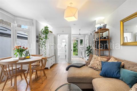 2 bedroom apartment for sale, Raleigh Road, London, N8