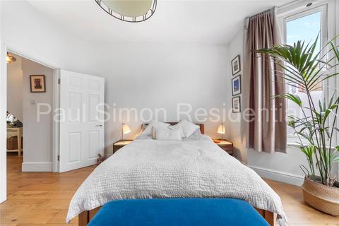74 Raleigh Road, London, N8 0JA