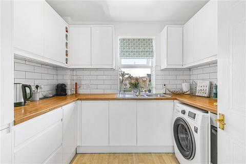 2 bedroom apartment for sale, Streatham High Road, London, SW16
