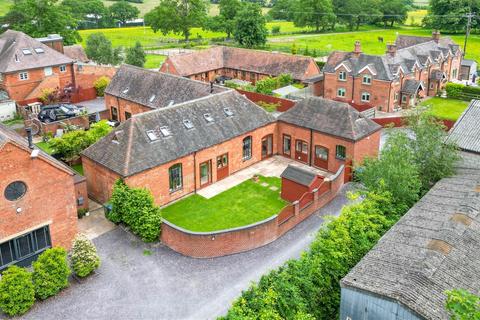 4 bedroom barn conversion for sale, Upper Skilts Court, Gorcott Hill, near Ullenhall, B98 9FF