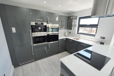 3 bedroom apartment for sale, 119 High Street, Southend On Sea, SS1