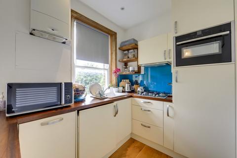 1 bedroom flat for sale, Manor Park, Hither Green, London, SE13