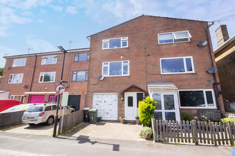 4 bedroom terraced house for sale, Quarry Road, Ryde