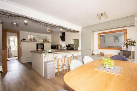 4 bedroom terraced house for sale, Quarry Road, Ryde