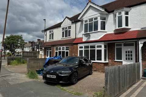 3 bedroom terraced house to rent, London SW20