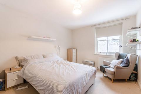 4 bedroom maisonette to rent, Highbury New Park, Islington, London, N5