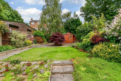 4 Babs Oak Hill, Sturry, Canterbury, CT2 0JR
