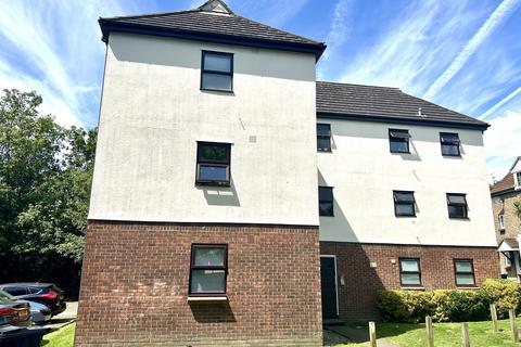 14 Chapel Close, Grays, RM20 3JG