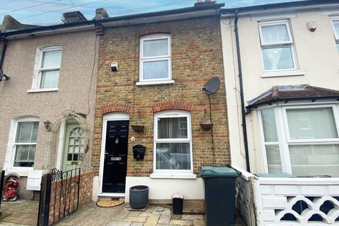 2 bedroom terraced house to rent, Mead Road, Gravesend, Kent, DA11 7PP