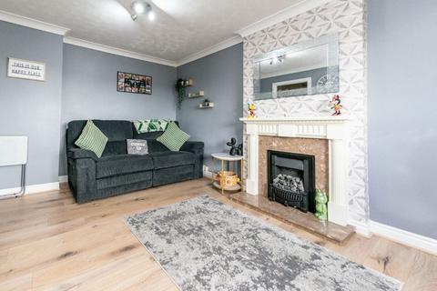 18 Thirlmere Close, Leeds, LS11 8JH
