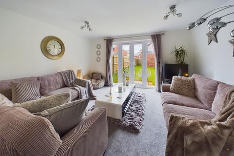 4 bedroom semi-detached house for sale, Abbot Road, Burton-on-Trent