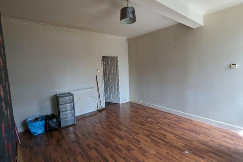 32 Back Mount Pleasant, Leeds, LS10 3TD